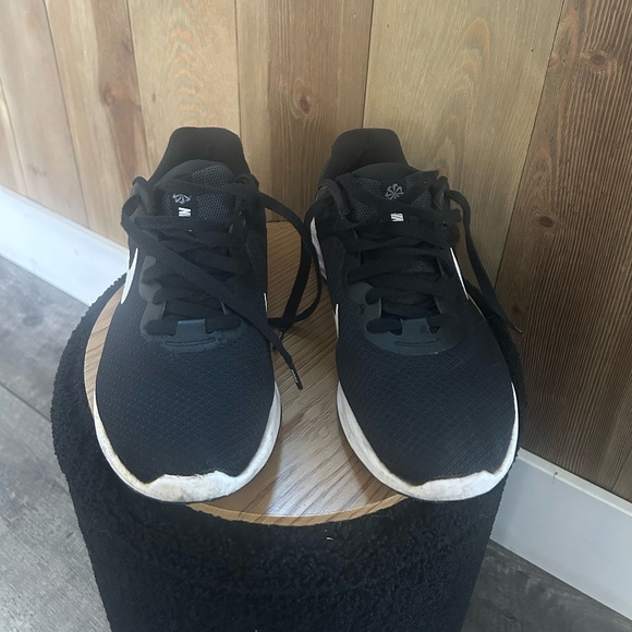 Nike Women's Revolution 6 Race Running Shoe 8.5 - Picture 1 of 5